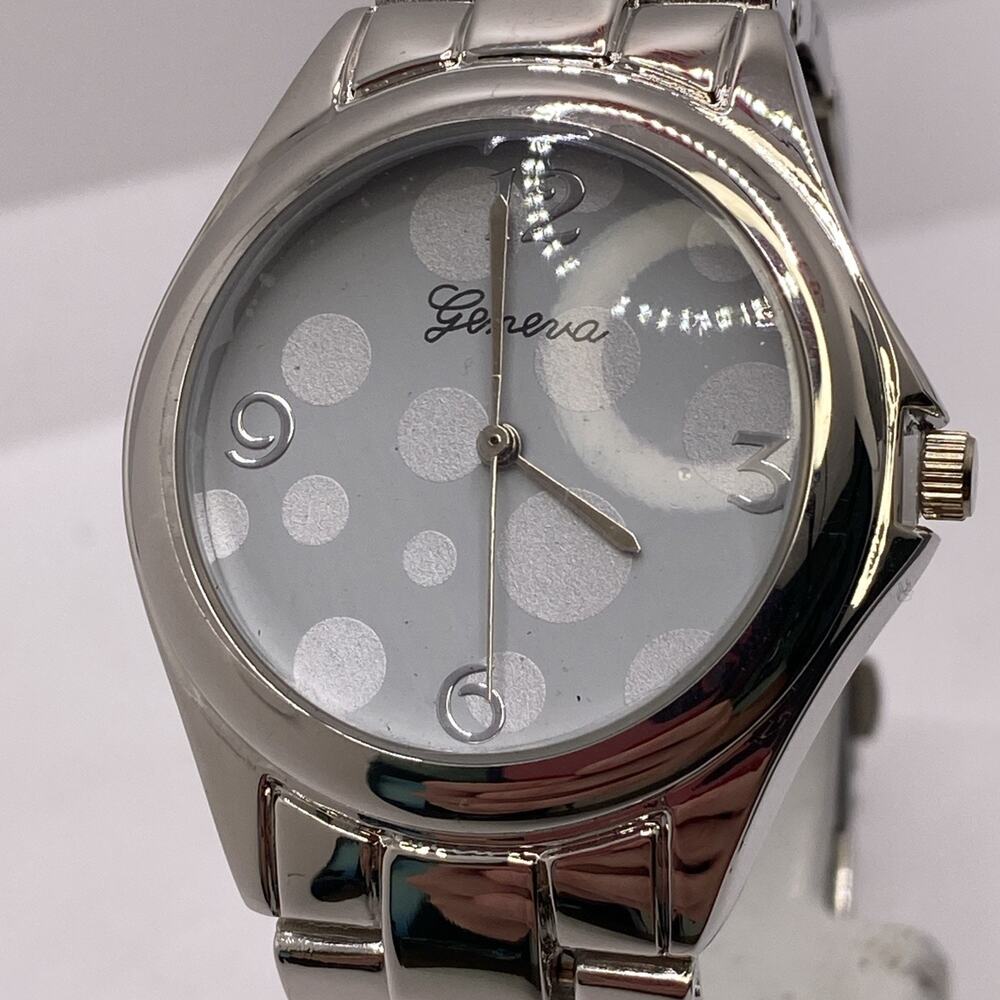 Geneva Polka Dot New Womens Silver Quartz Fashion Watch Works New Battery